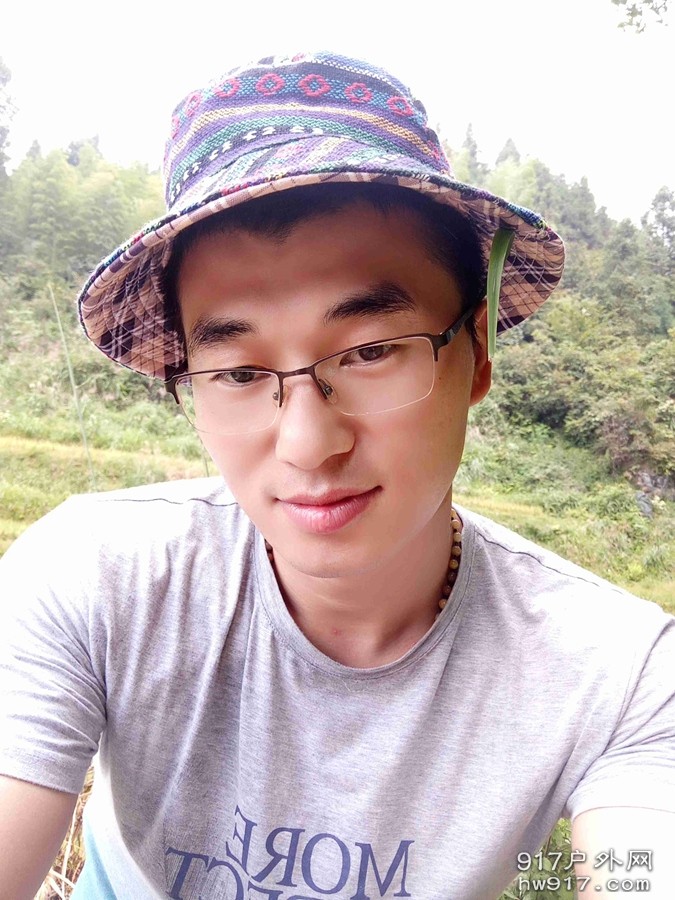 捡了个草别耳朵