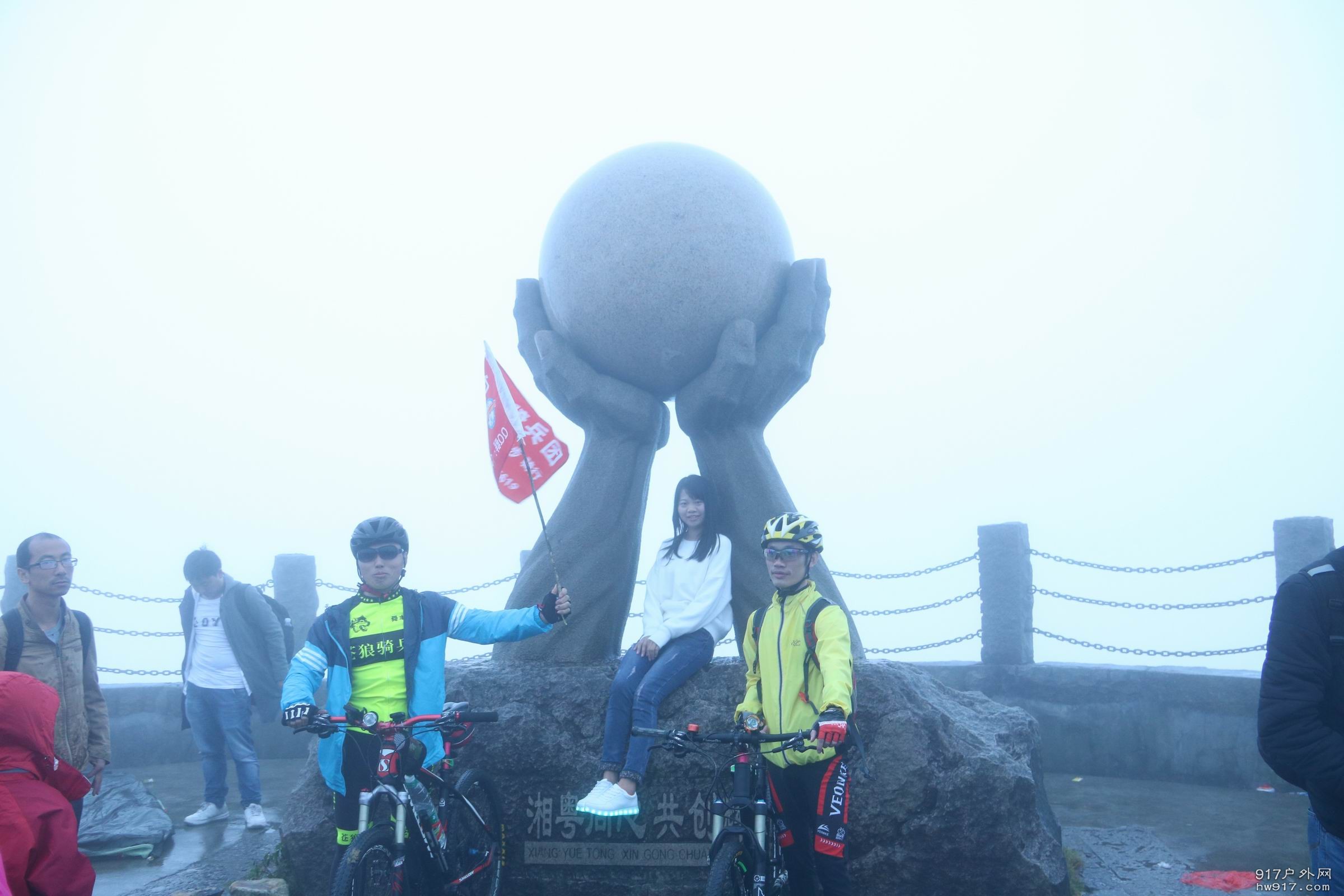 结果看到是的白花花的一片