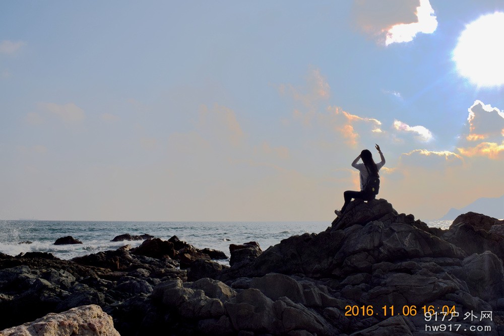 附送安然美女的抓拍两张