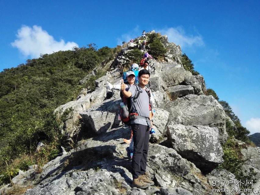 第一次与偶像合拍不好意露脸