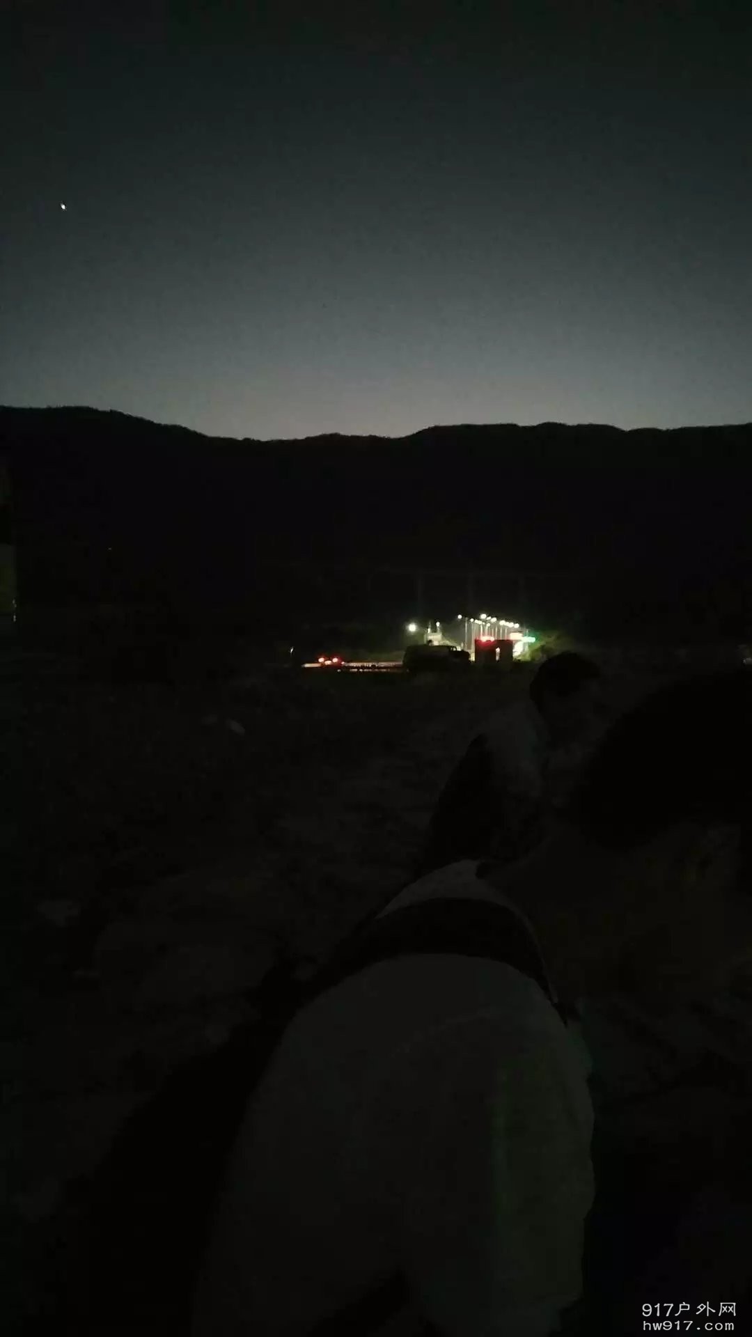 温暖的家就在星星照亮的方向