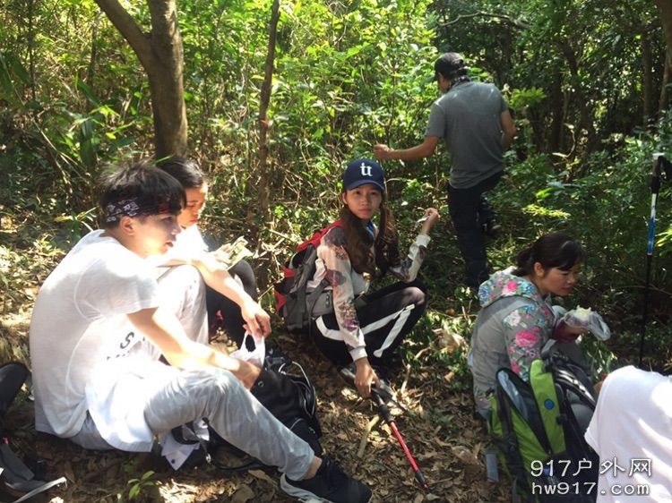 美女的回眸一笑^_^^_^^_^^_^