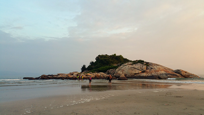 落日下的狮子岛