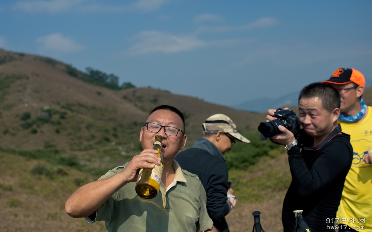 蓝天喝酒，青哥拍照，话说917的都这样喝酒的！！！