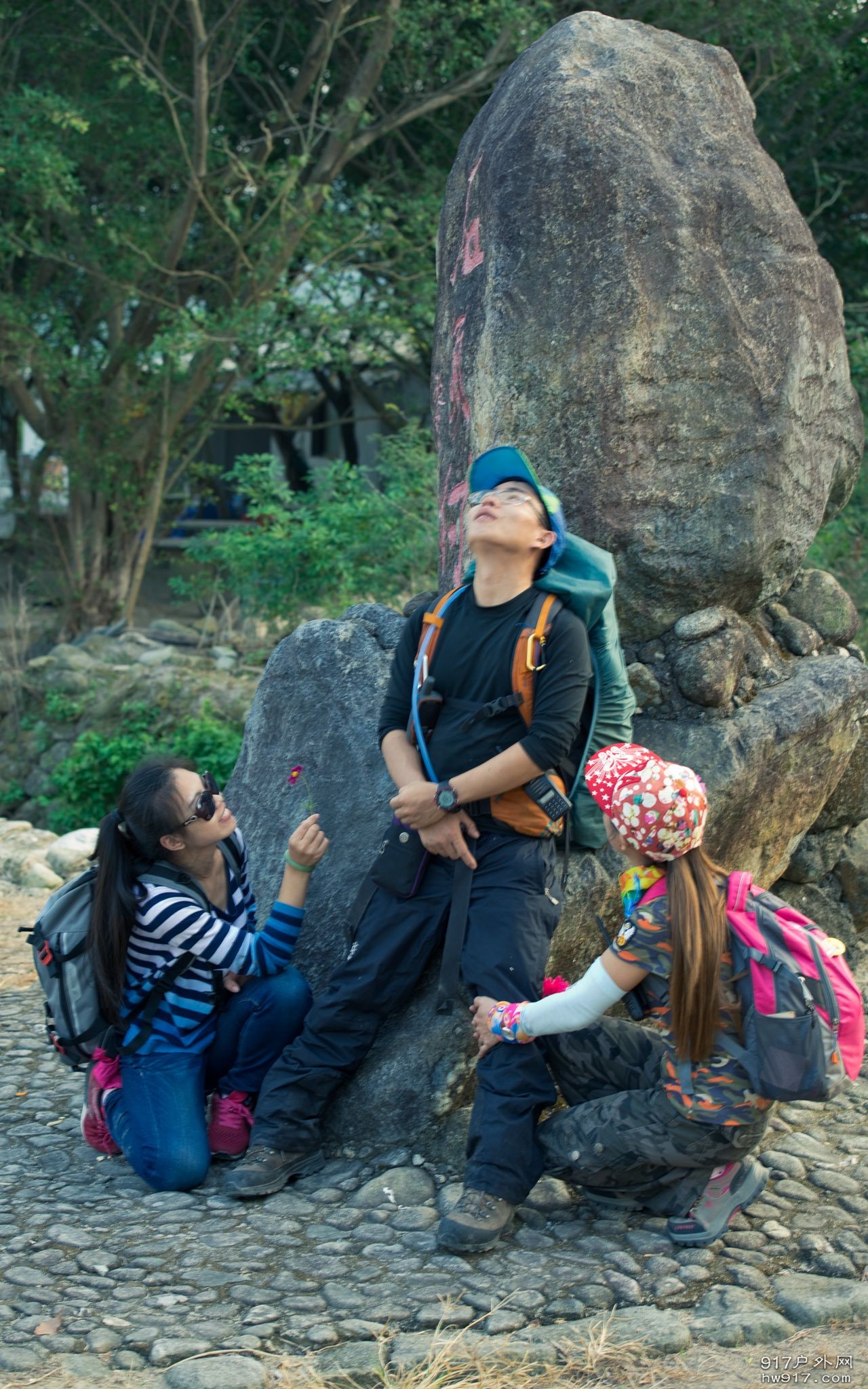 是在感慨苍天么？