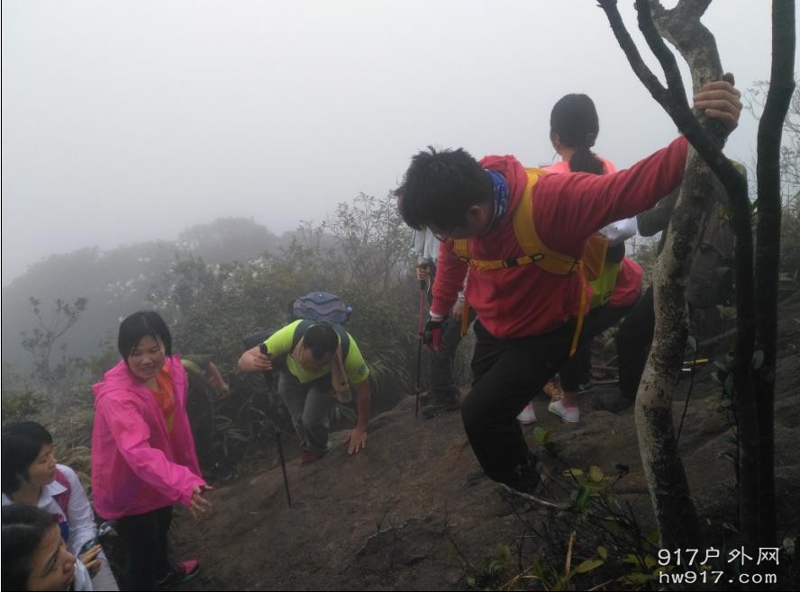 有下有上，好热闹
