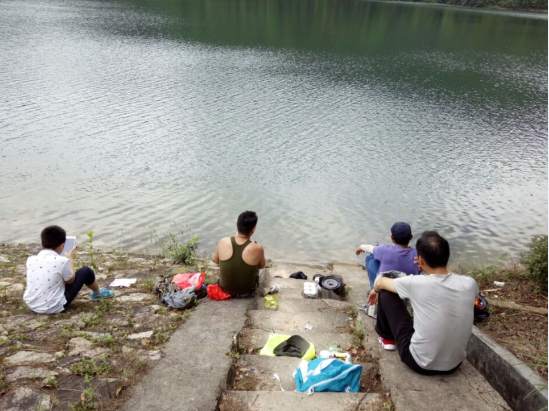 面朝水库 春暖花开