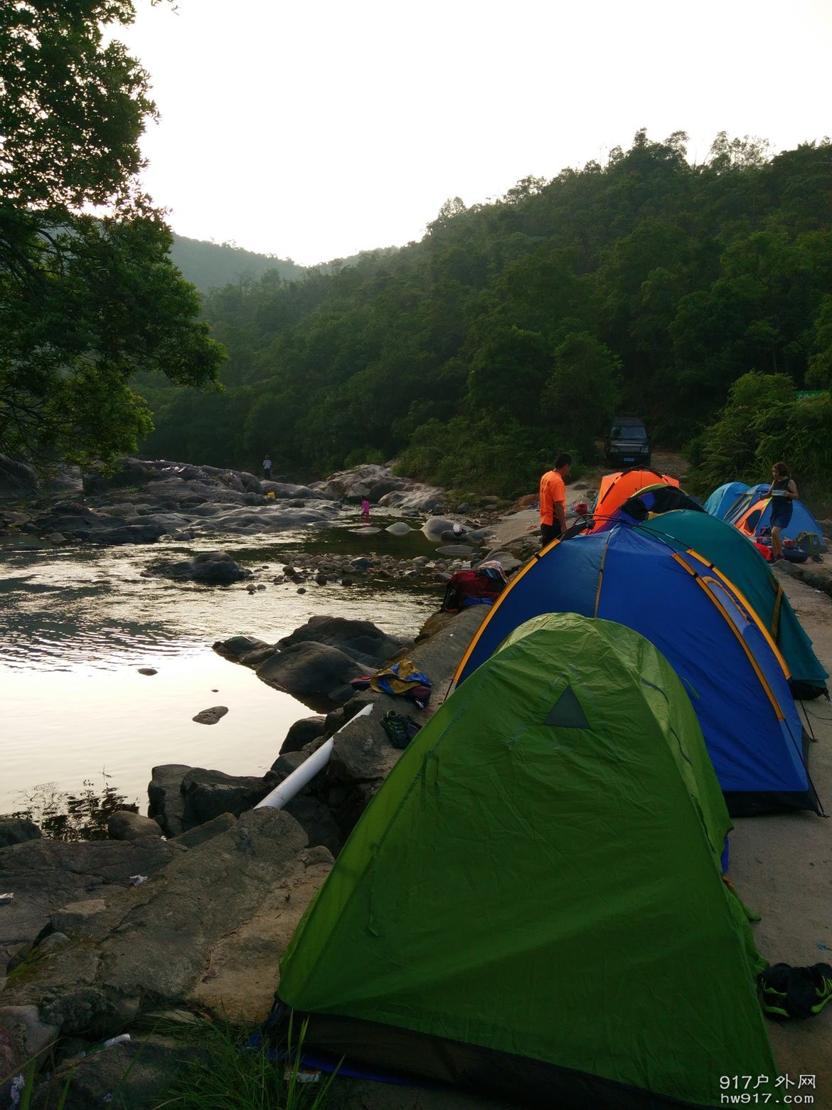 住宿帐篷 难忘今宵：此起披伏的呼噜声和说话声，让我久久不能入眠！