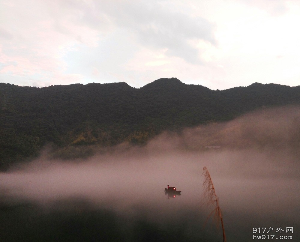 第二天，早晨的小东江，直接走景了仙境