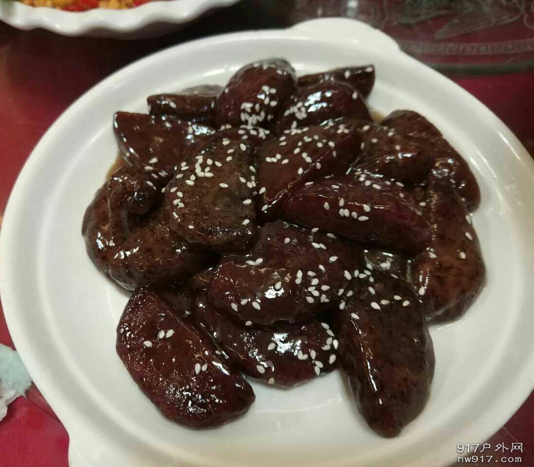 最后再发点特色美食-高粱粑粑