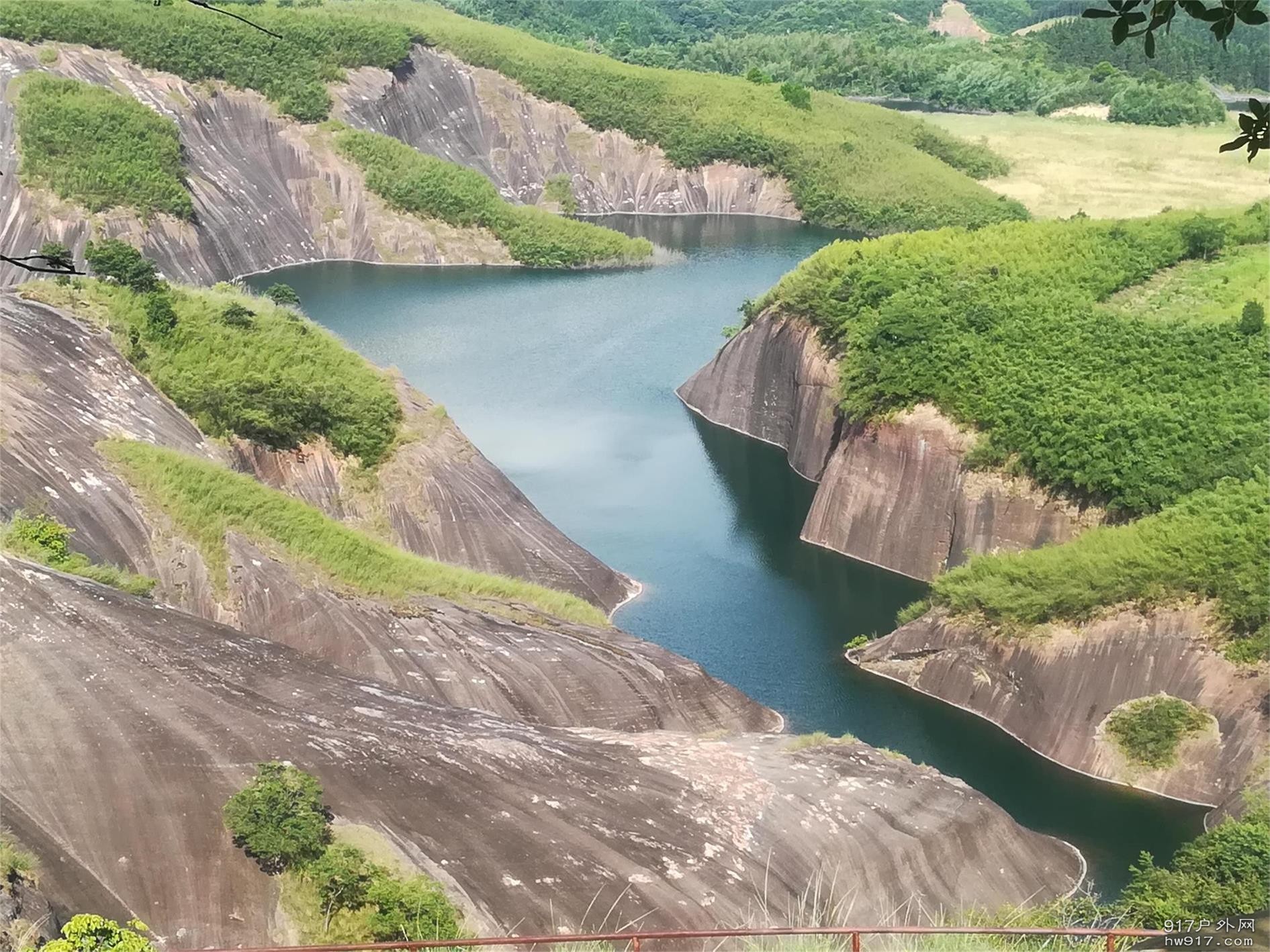 这张果断拿来做桌面了