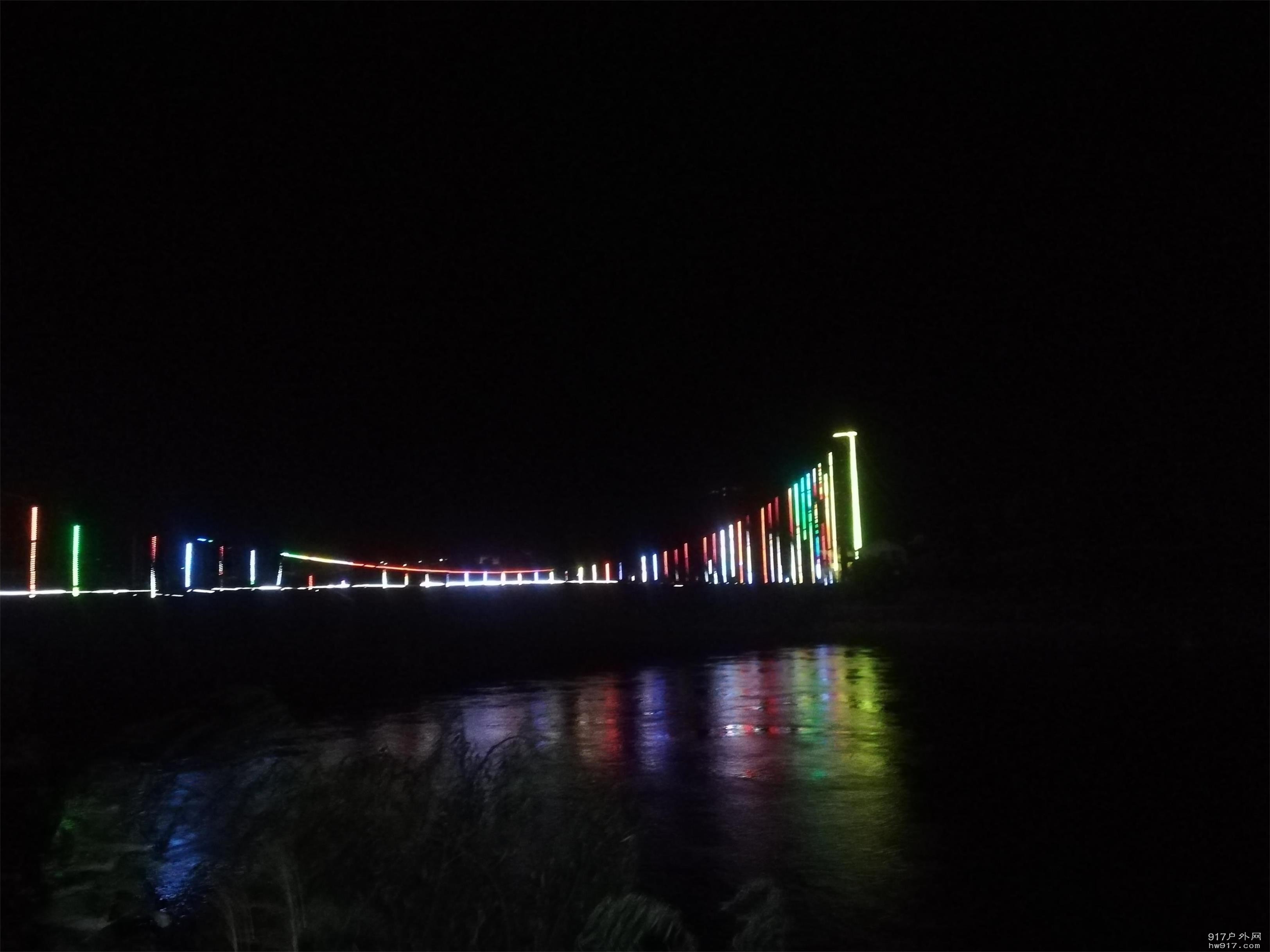 夜景还是很漂亮的