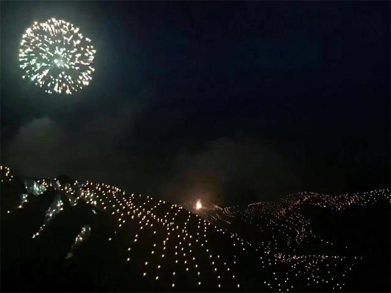 梯田的夜境1.jpg