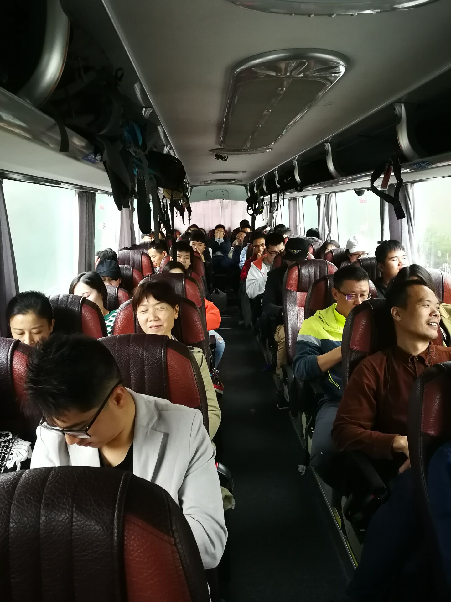 我方撒狗粮大军正在向深圳逼进