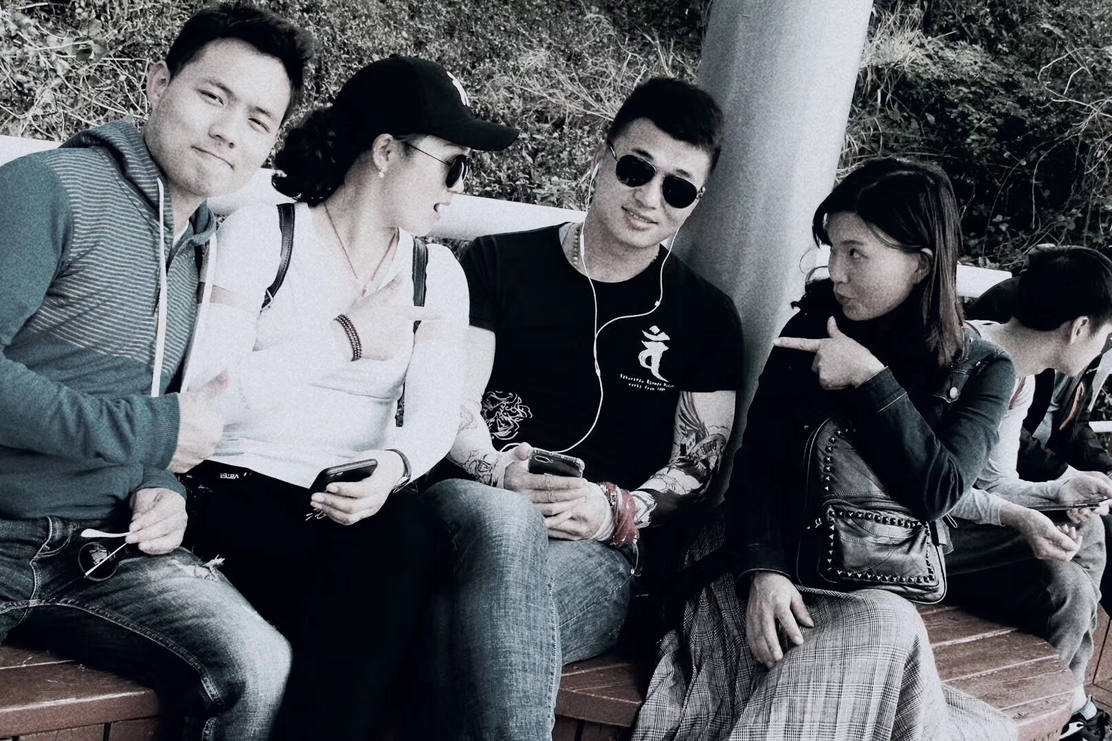 左青龙右白虎，我就是黑社会老大