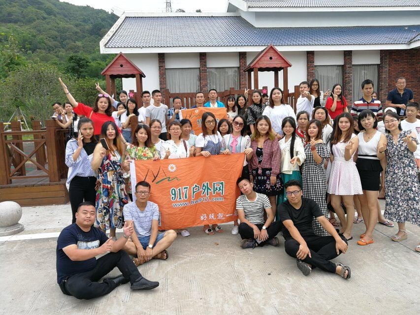 先上张来自Q群下载的全家福，七毛兄：我想对你说，上传的不是原图连高清都不是，答应我再上传一次好吗 ...