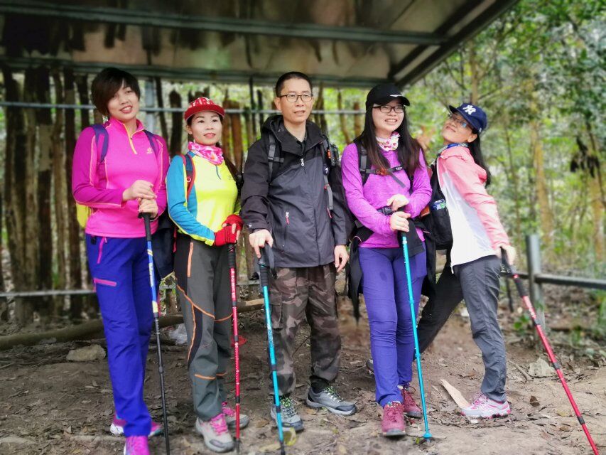 四朵金花与帅哥