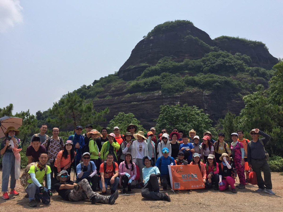 在途中来个大合照