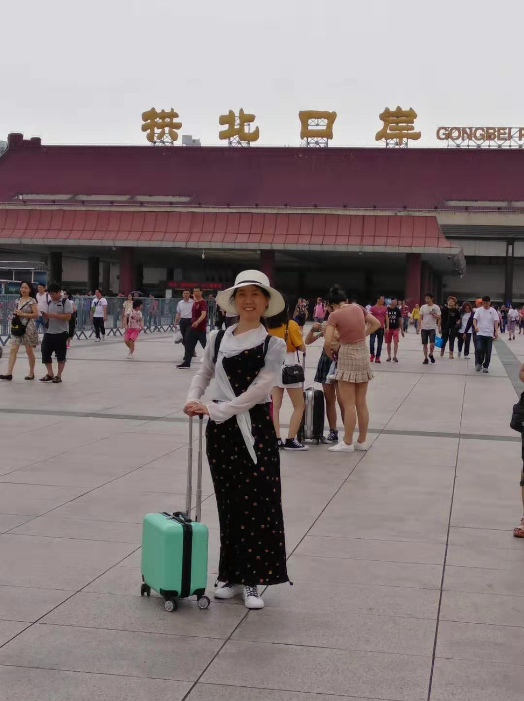 自已设计的衣服