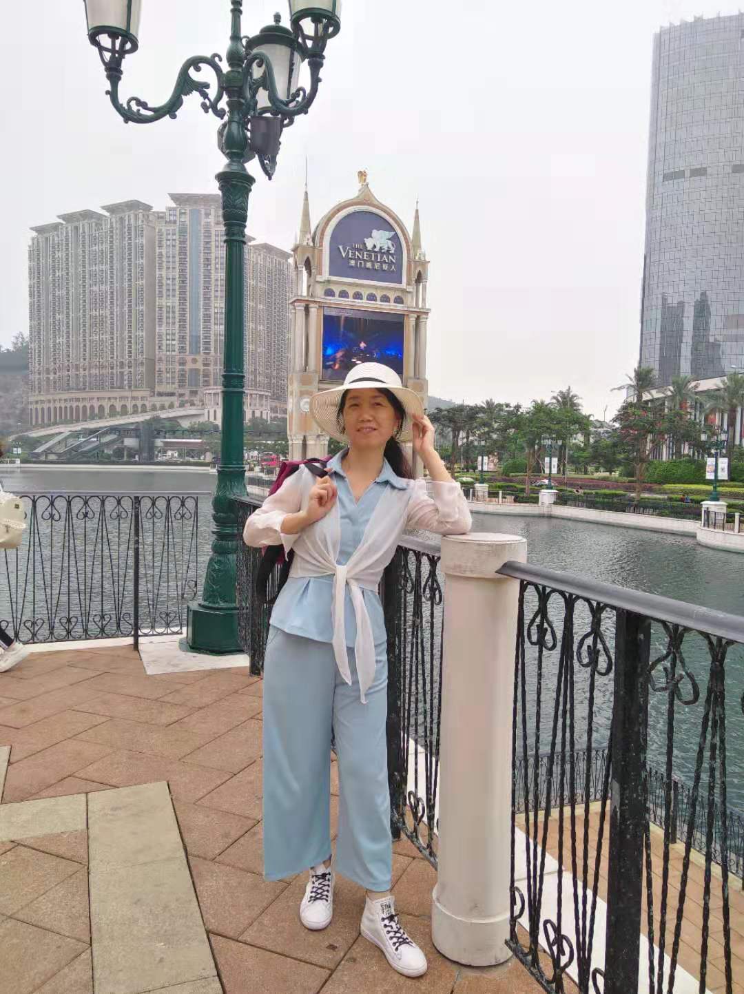 自已设计的衣服