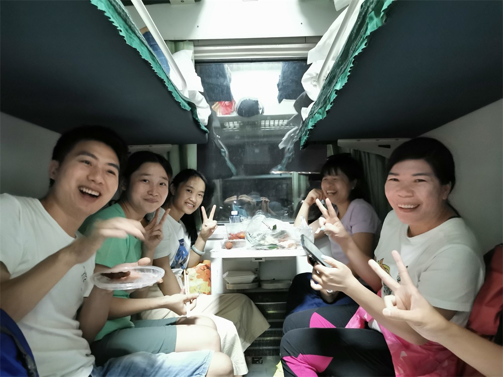 在火车上，也能很哈皮！