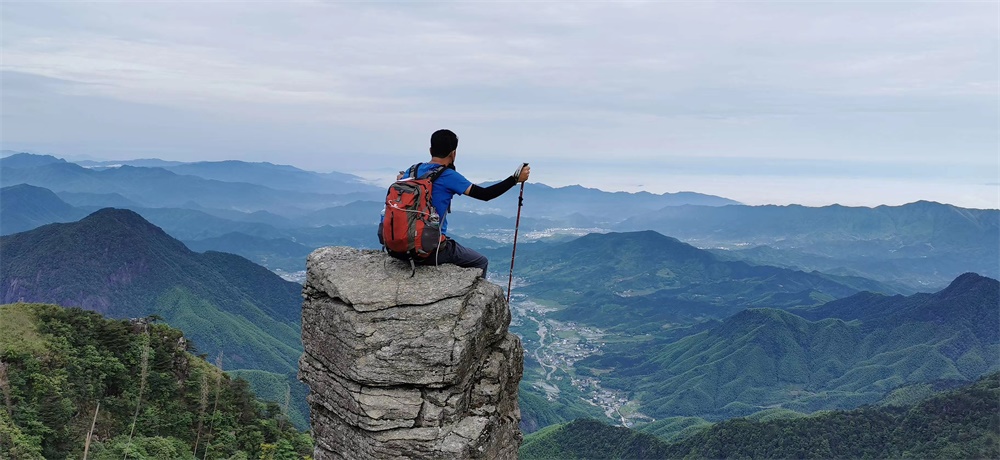 没有云海的武功山，一个字：美！ 2个字：震撼！